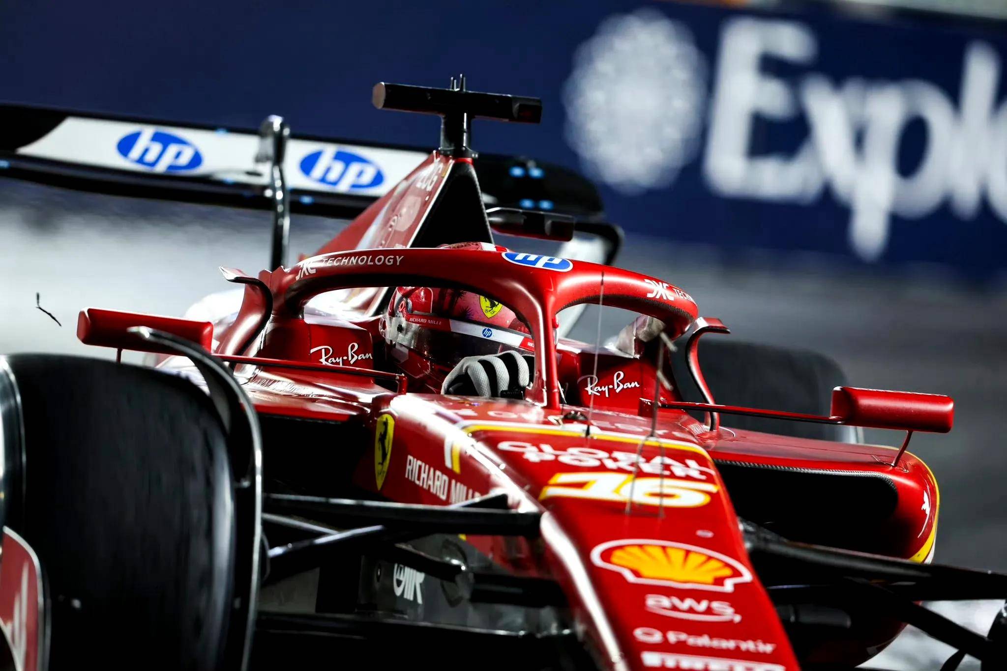 红牛车队横扫索伯车队，汉密尔顿带队取胜