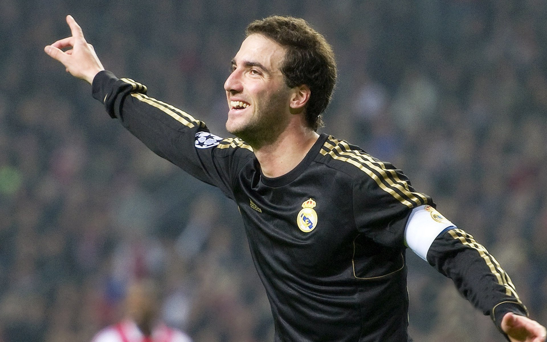 那不勒斯打穿勒沃库森，努涅斯如何从水货标签到关键先生